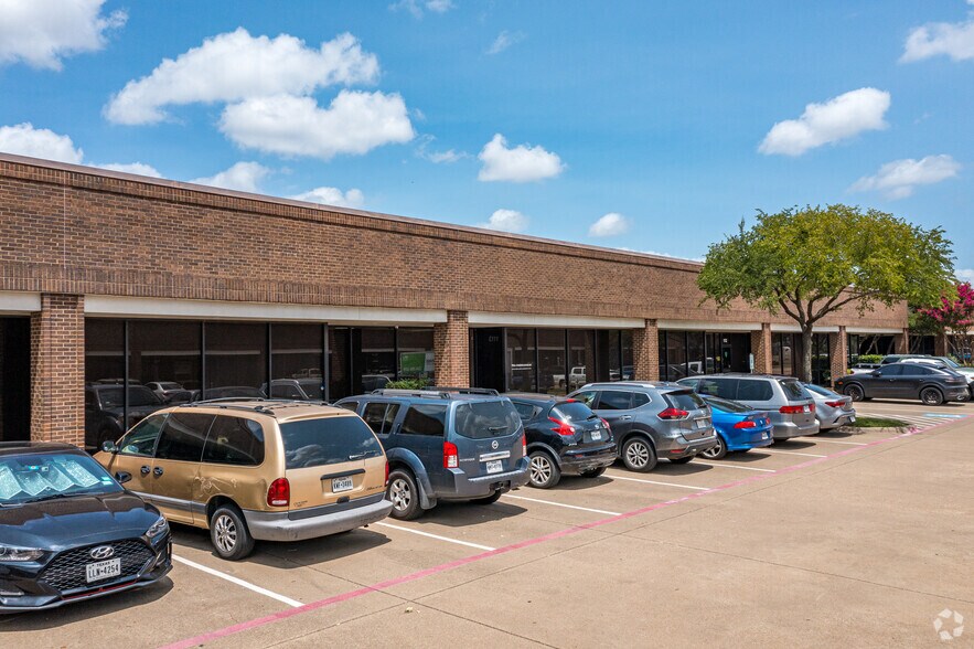 More Photos Of 1850 Crown Dr, Dallas Unknown For Lease