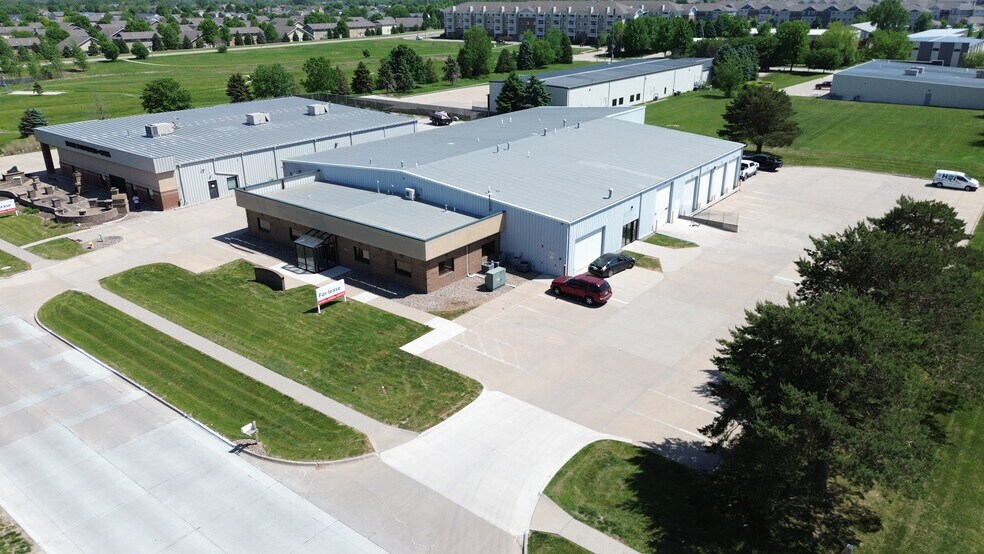 More Photos Of 16190 Laurel St, Waukee Warehouse For Lease