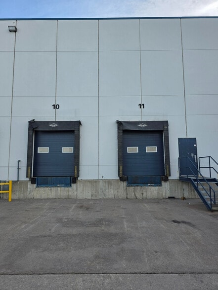 More Photos Of 2355 52nd Ave SE, Calgary Warehouse For Lease