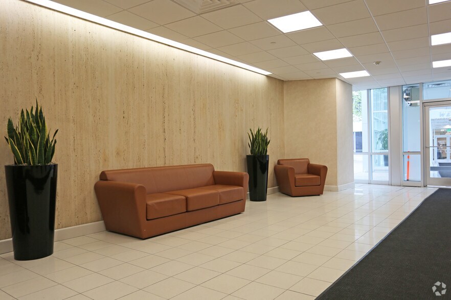 More Photos Of 100 Merrick Rd, Rockville Centre Office For Lease