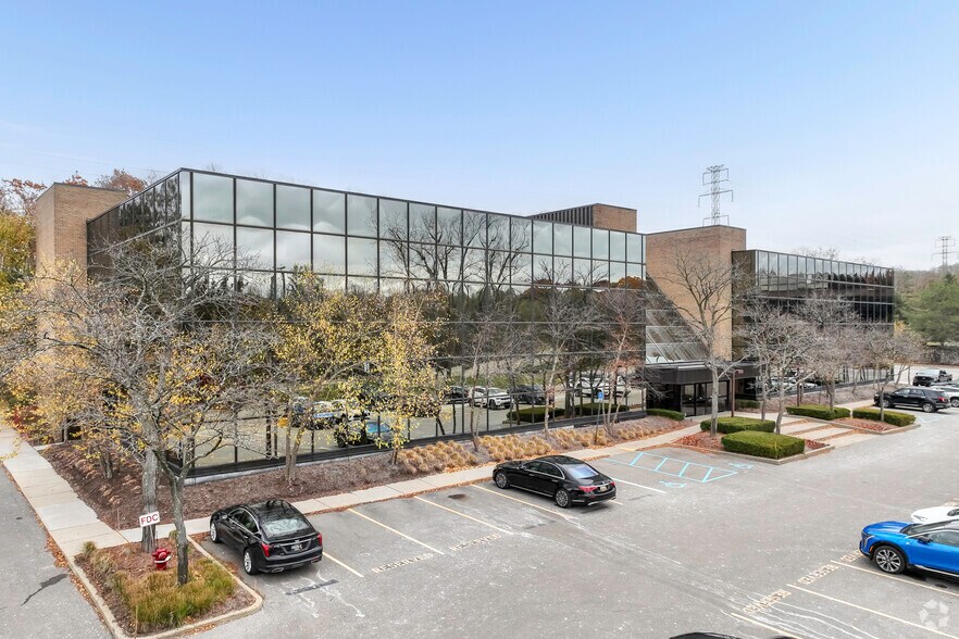 Primary Photo Of 300 E Long Lake Rd, Bloomfield Hills Office For Sale