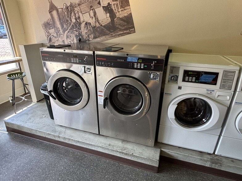 More Photos Of 308 Broadway St, Cottonwood Falls Specialty For Sale