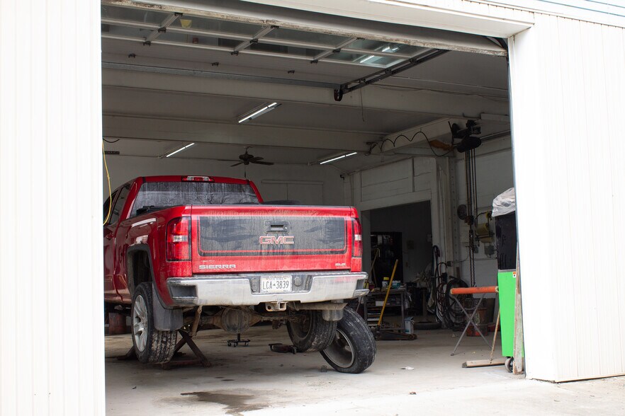 More Photos Of 5362 NY-41, Smithville Flats Industrial For Lease