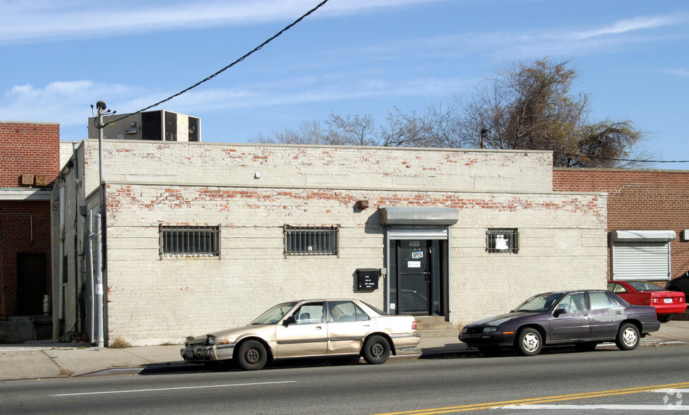 Primary Photo Of 153-39 Rockaway Blvd, Jamaica Warehouse For Lease