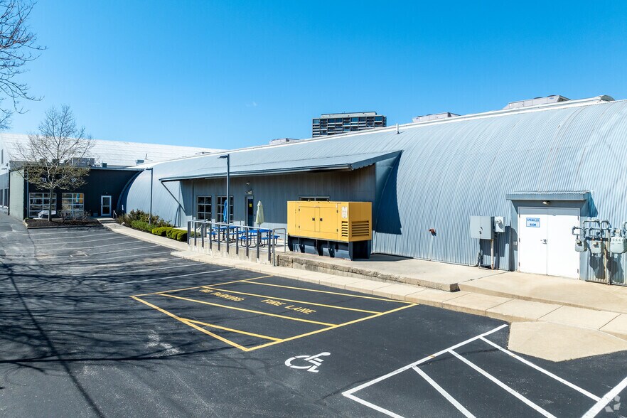 More Photos Of 855 Grandview Ave, Columbus Research And Development For Lease