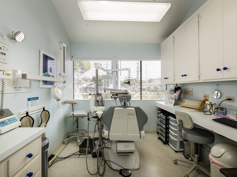 More Photos Of 4381-4385 Overland Ave, Culver City Office Residential For Sale