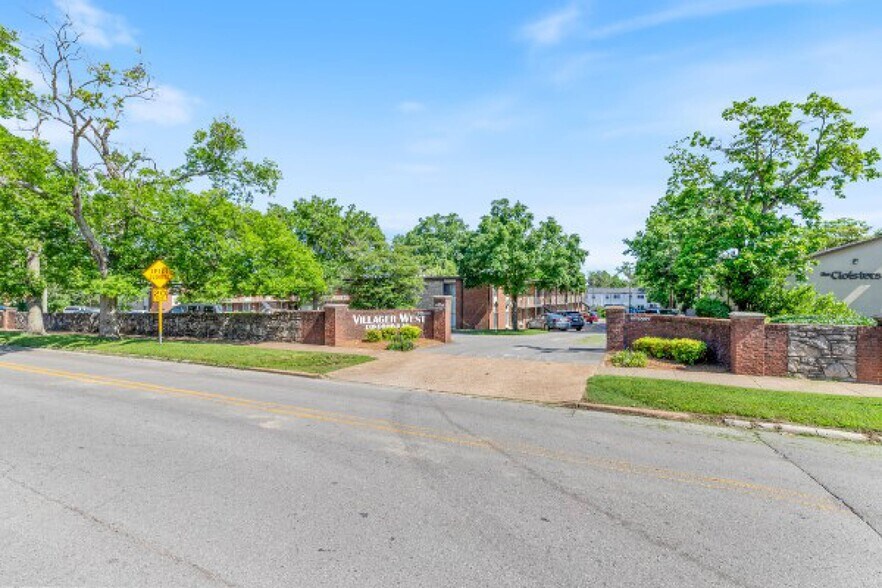 More Photos Of , Nashville Multifamily For Sale