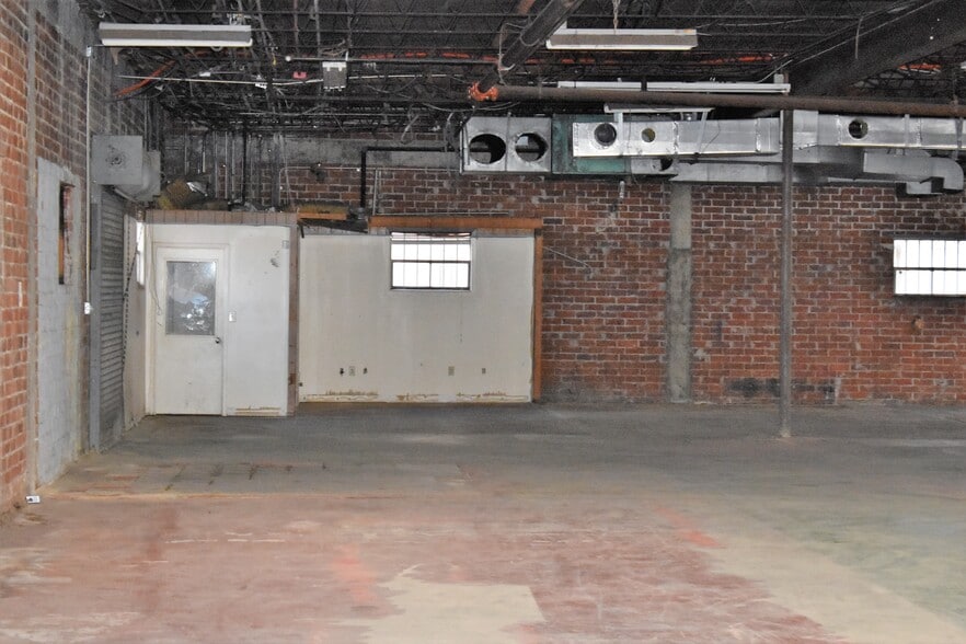 More Photos Of 1550 Jackson Ferry Rd, Montgomery Distribution For Lease