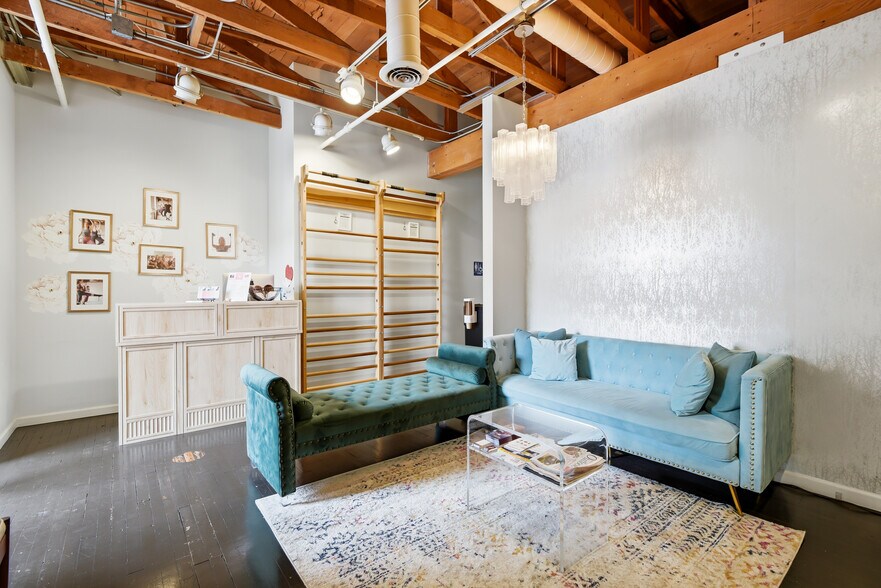 More Photos Of 33 S Fair Oaks Ave, Pasadena Office For Sale