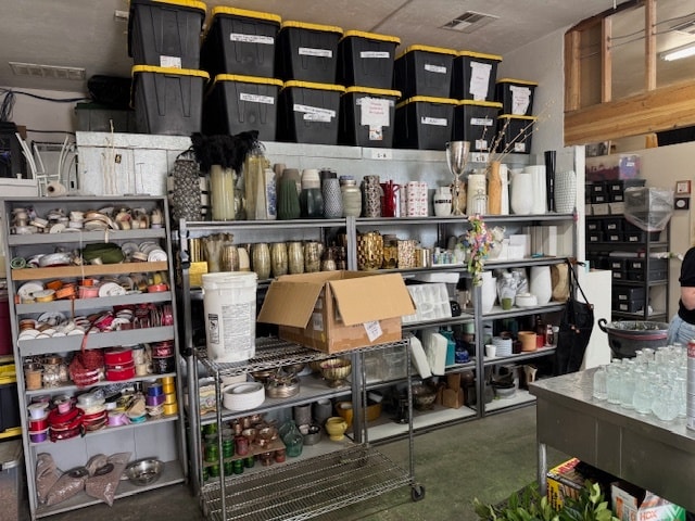 More Photos Of 407-413 E 19th St, Bakersfield Storefront For Sale