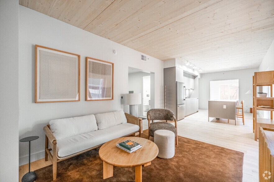 More Photos Of 517 W Main St, Madison Apartments For Lease