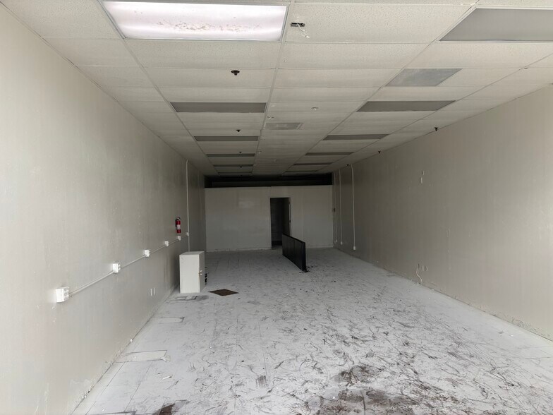 More Photos Of 10401 Folsom Blvd, Rancho Cordova General Retail For Lease