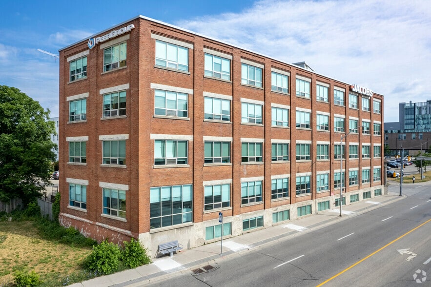 More Photos Of 72 Victoria St S, Kitchener Office For Lease