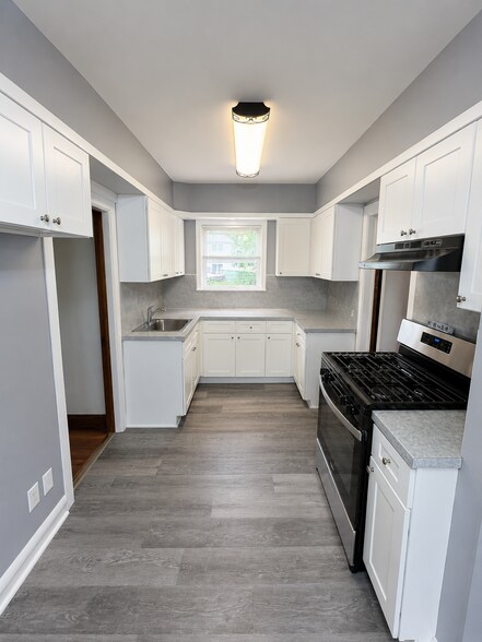 More Photos Of 11 Mundy Ave, Staten Island Apartments For Sale