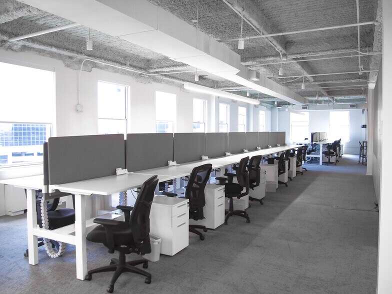 More Photos Of 159 4th Ave N, Nashville Office For Lease