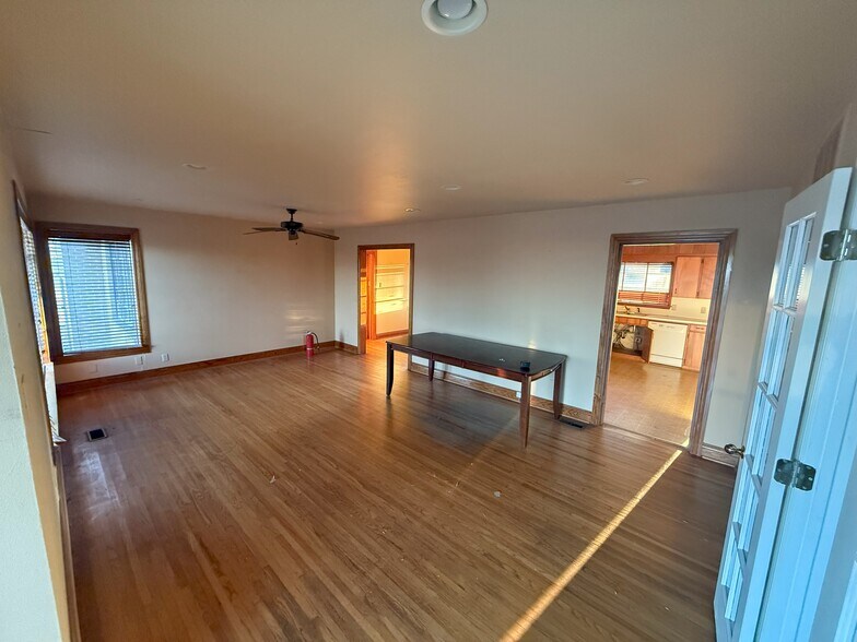 More Photos Of 9708 Highway 71 S, Fort Smith Office For Sale