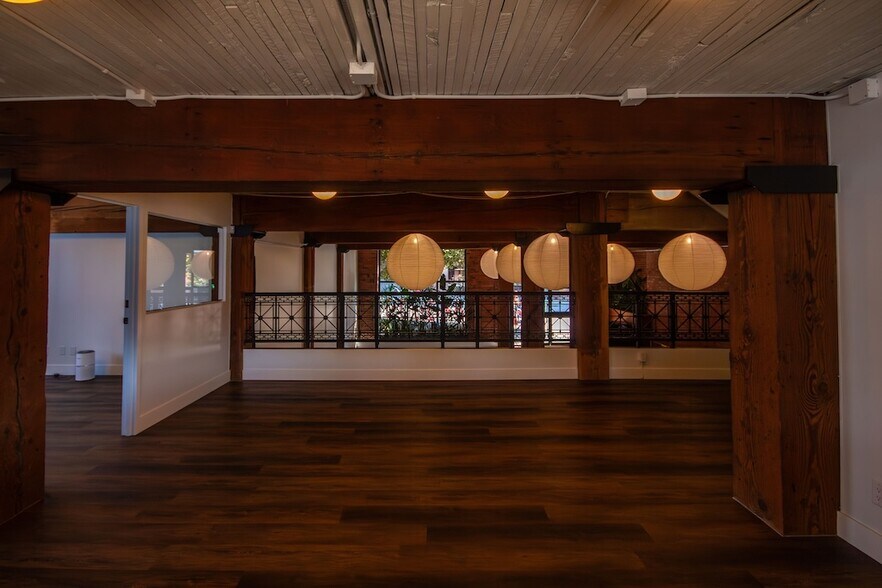 More Photos Of 191-195 Alexander St, Vancouver Office For Sale