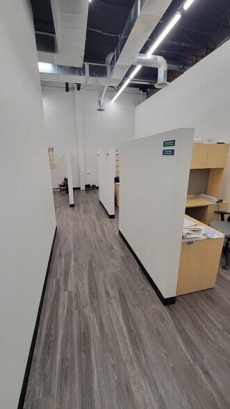 More Photos Of 2524-2526 S Tryon St, Charlotte Warehouse For Lease