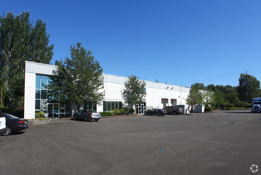 More Photos Of 3077 20th St E, Fife Warehouse For Lease