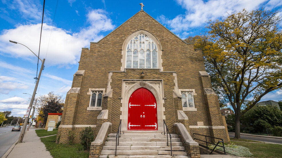 Primary Photo Of 1401 King St E, Hamilton Religious Facility For Sale