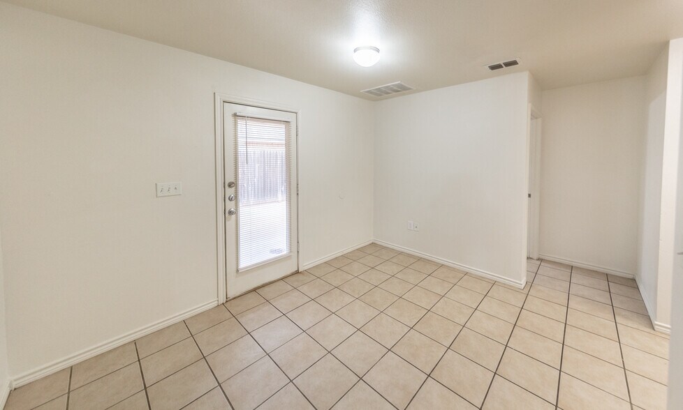 More Photos Of 602 N Belmont, Lubbock Apartments For Sale