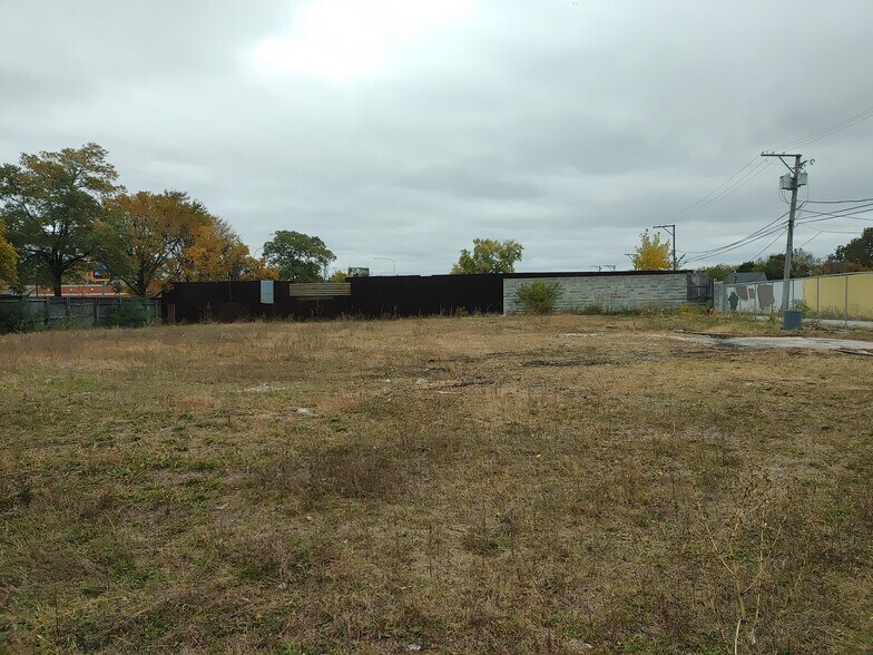 More Photos Of 3041 Kedzie, Chicago Land For Lease