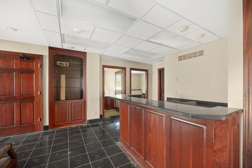 More Photos Of 3114 N Belt Hwy, Saint Joseph Fast Food For Sale