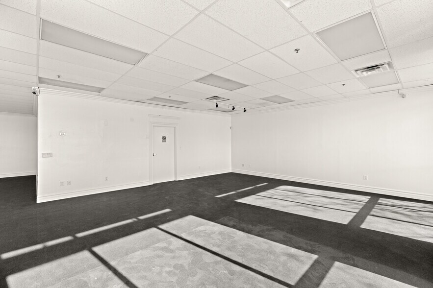 More Photos Of 4570 W Post Rd, Las Vegas Unknown For Lease