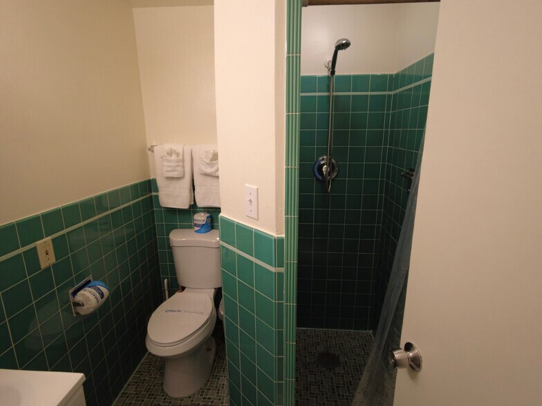 More Photos Of 4253 Highway 101 N, Gearhart Hotel For Sale