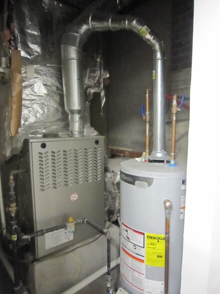 More Photos Of 11 Quassaick Ave, New Windsor Township Storefront For Sale