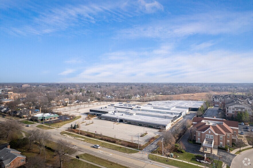 More Photos Of 1657 Shermer Rd, Northbrook Warehouse For Sale