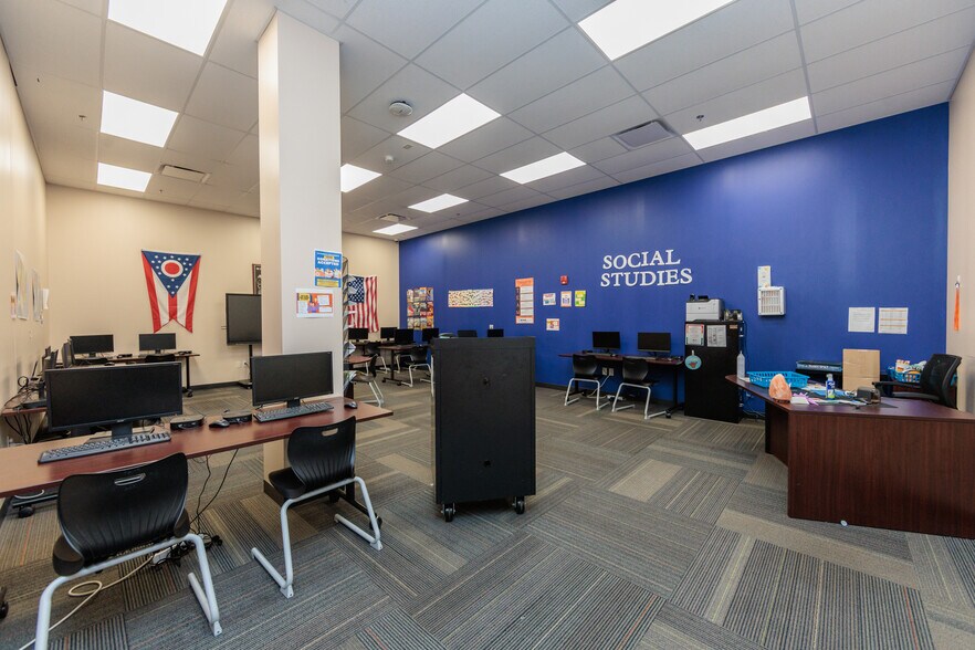 More Photos Of 8555-8735 Day Dr, Parma General Retail For Sale