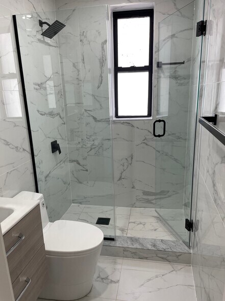 More Photos Of 3521 Crescent St, Astoria Apartments For Sale