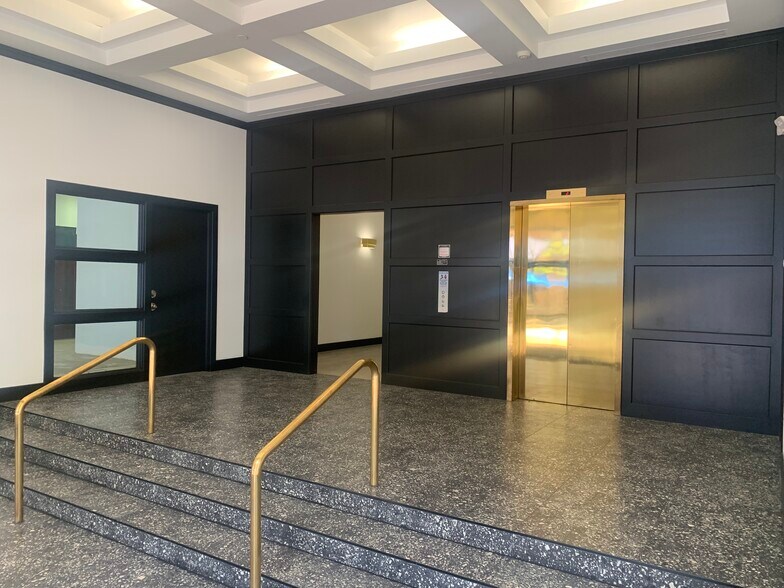 More Photos Of 114-122 N Artsakh St, Glendale Office For Lease