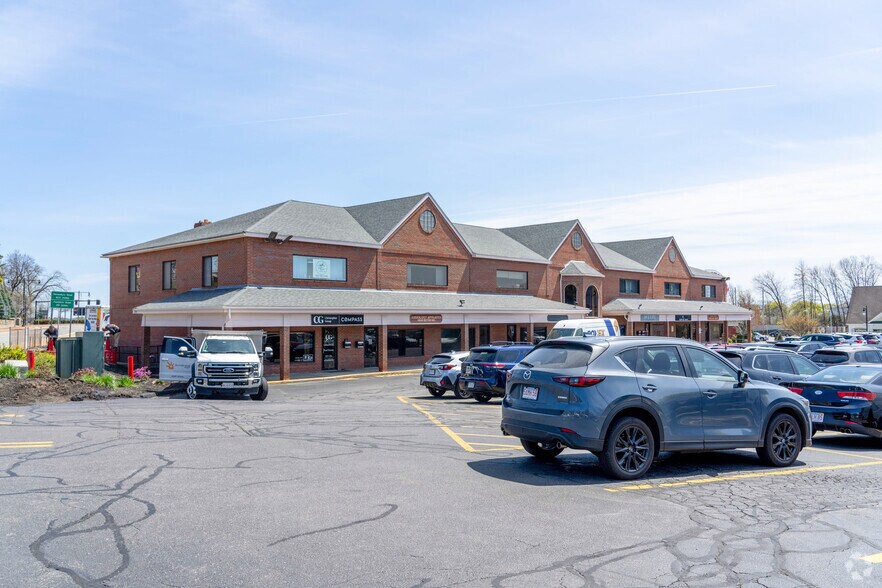 More Photos Of 490 Shrewsbury St, Worcester Unknown For Lease