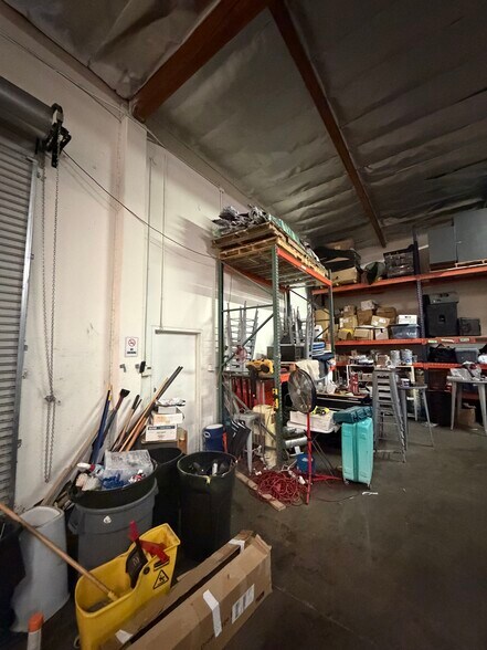 More Photos Of 169-171 W Orangethorpe Ave, Placentia Light Distribution For Lease