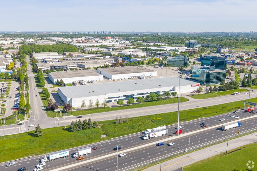 More Photos Of 2351 Upper Middle Rd E, Oakville Warehouse For Lease