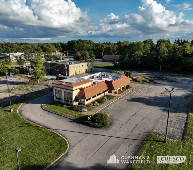 More Photos Of 8459 Mayfield Rd, Chesterland Fast Food For Sale