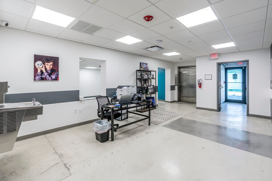 More Photos Of 1014 N Dixie Hwy, Lake Worth Beach Loft Creative Space For Sale