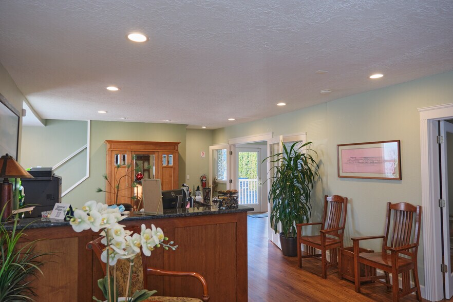 More Photos Of 1491 Commercial St SE, Salem Office Residential For Sale