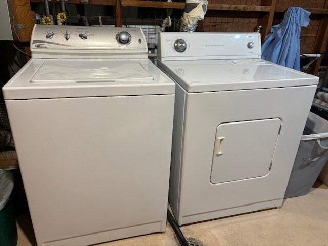 More Photos Of 314 4th St, Riverdale Hotel For Sale