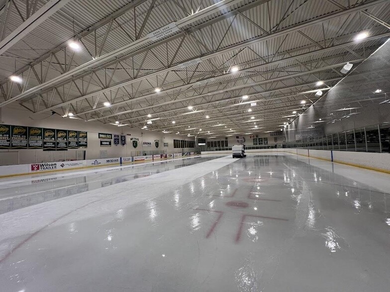 More Photos Of 10561 Success Ln, Miamisburg Skating Rink For Sale
