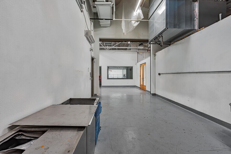 More Photos Of 1320 #1 9th St, Berkeley Industrial For Sale