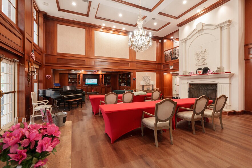 More Photos Of 425 Country Club Dr, Stockbridge Healthcare For Sale