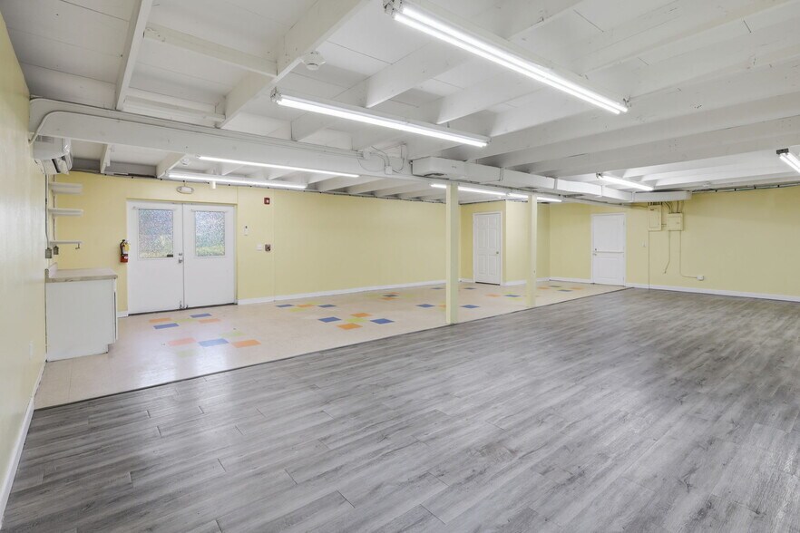 More Photos Of 346 N Volusia Ave, Orange City Office For Lease
