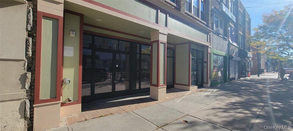 More Photos Of 337 Main St, Poughkeepsie Apartments For Lease