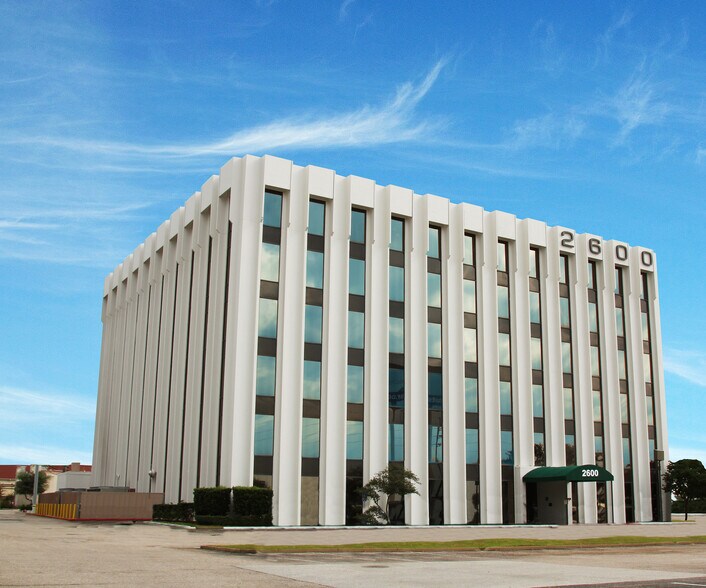 More Photos Of 2600 S Loop W, Houston Office For Lease