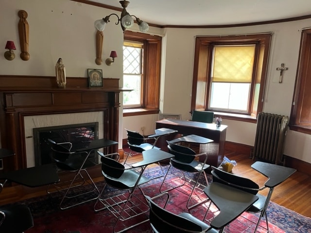 More Photos Of 668-672 Hale St, Beverly Schools For Lease