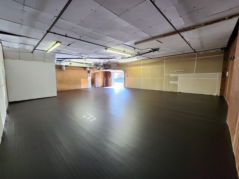 More Photos Of 744 Park Ave, Syracuse Warehouse For Sale