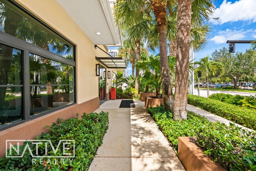 More Photos Of 1000 E Broward Blvd, Fort Lauderdale Office For Lease